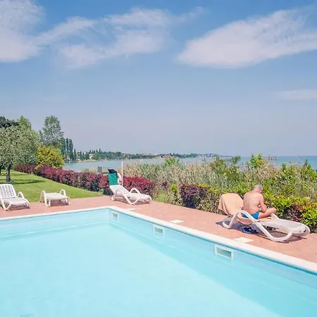 Vista - Italian Homing Apartment
